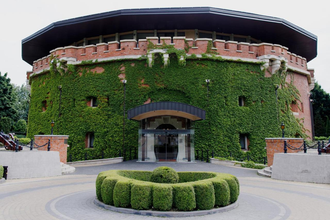 Львівські готелі з генераторами та укриттями | lviv.travel Citadel Inn - Gastro Boutique Hotel (Hotel & Restaurant)