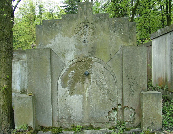 Гробівець на Личаківському цвинтарі