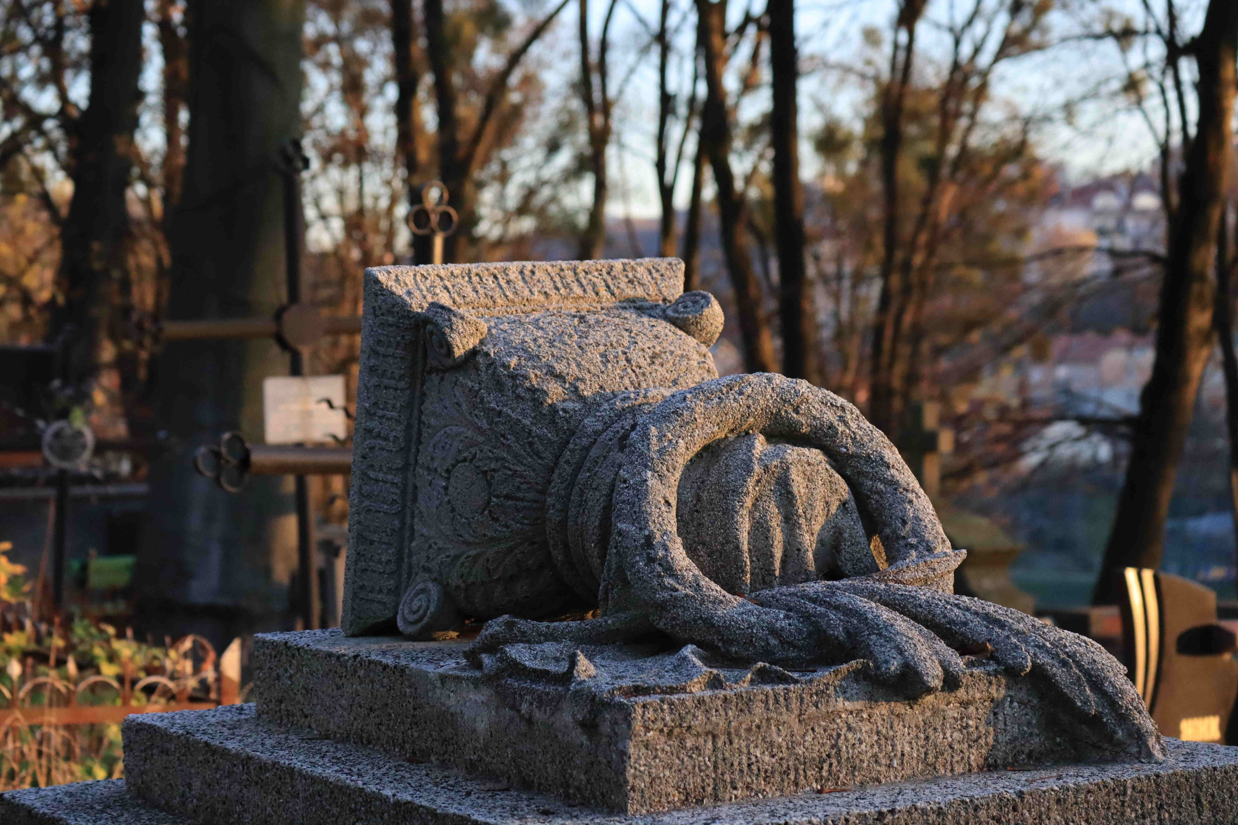 Надгробок Івана Левинського на Личаківському кладовищі