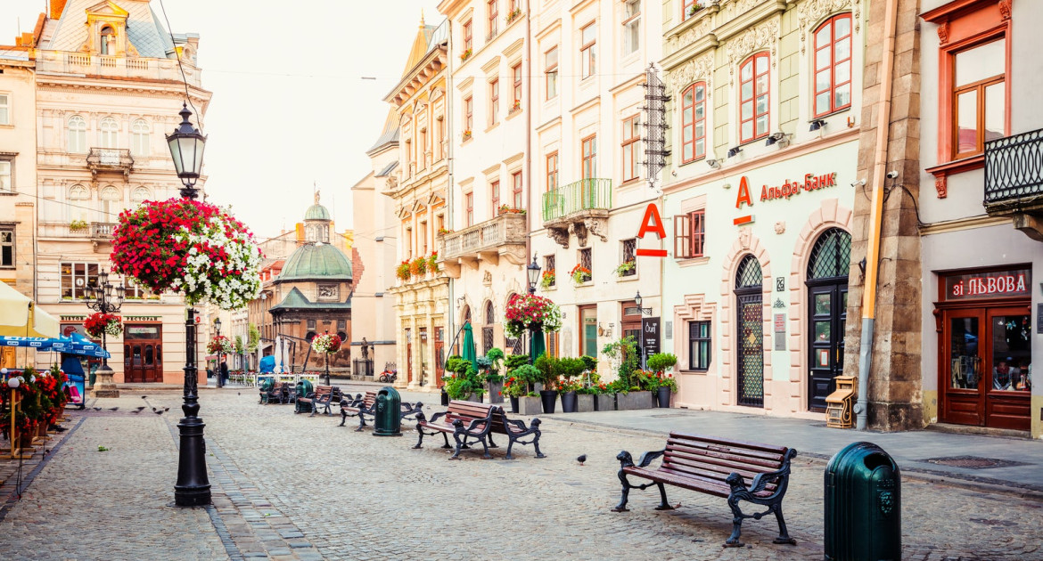 Що приховують львівські фонтани площі Ринок? | Lviv.Travel